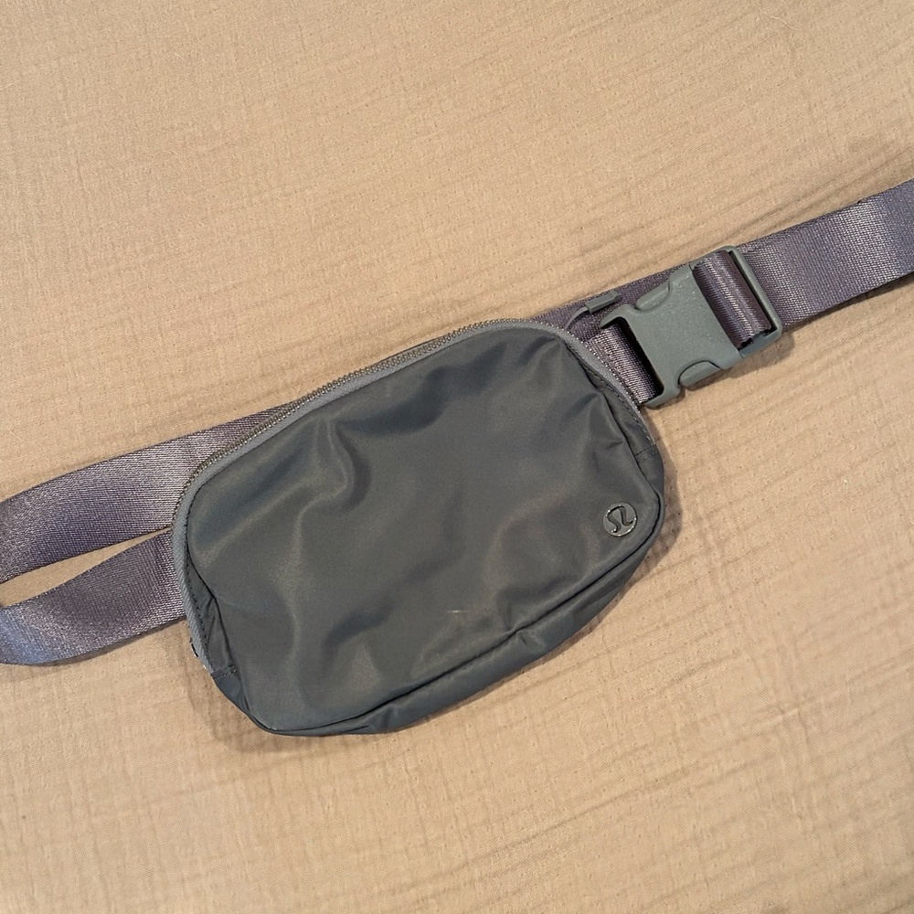 Lululemon belt bag